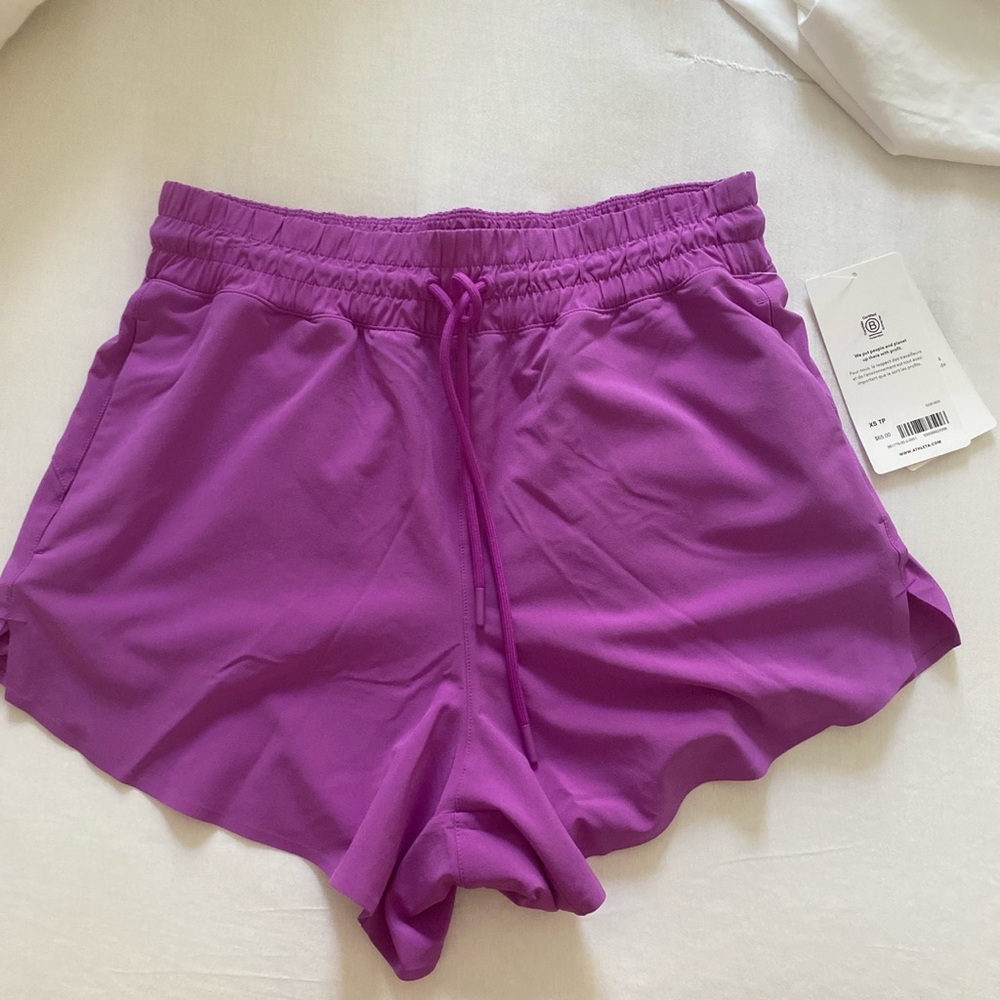 BNWT Athleta Short Crossroads